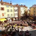 Vieux Moulin Avec Piscine Pour 7 Personnes Avec Piscine A Hyeres
