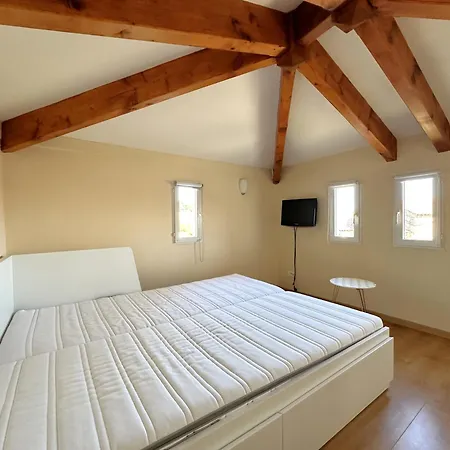 Villa Viieux Moulin Avec Piscine Pour 7 Personnes Avec Piscine à *